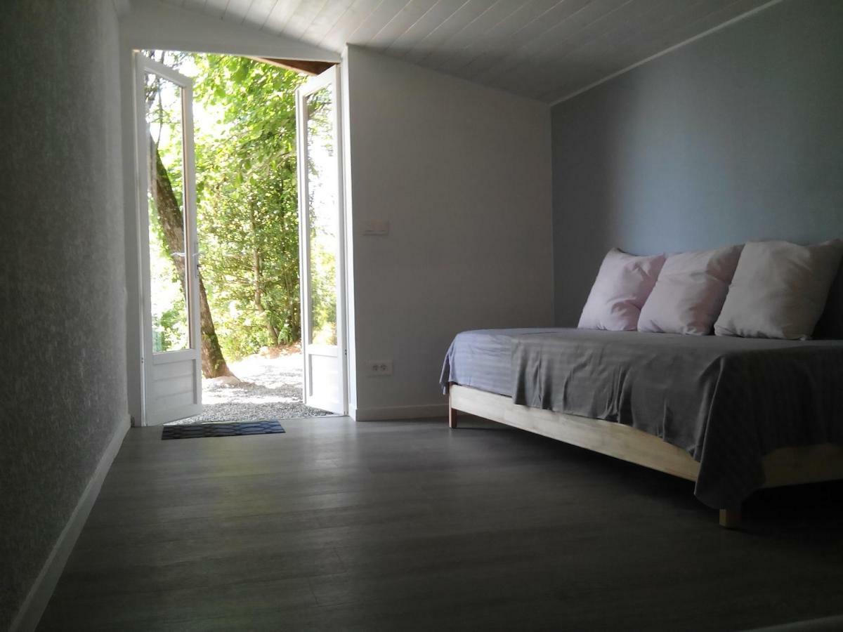 Bed and Breakfast Le Jardin Ombrage Saint-Paul-dʼIzeaux Exterior foto